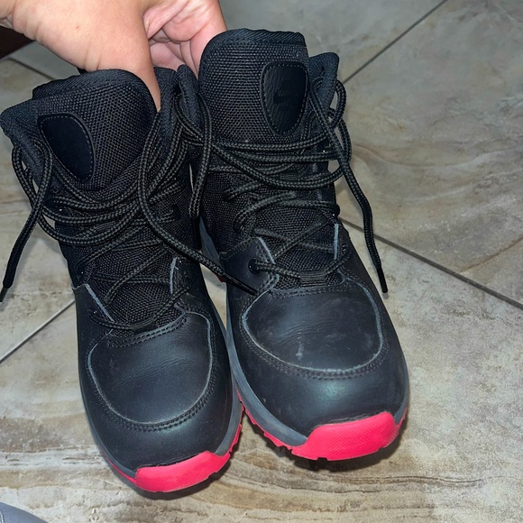 Nike shoes for little girl - Picture 2 of 4